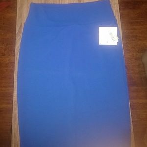 🖤2/$25🖤 BNWT Large Lularoe Cassie- solid blue